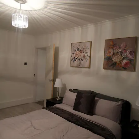 Luxury Wimbledon 2Bed Apartment Лондон Экстерьер фото